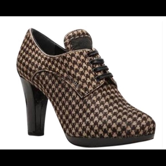 Prada Shoes - Prada Shoes Houndstooth Size 37 New